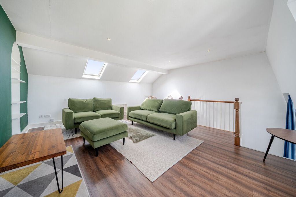 Property photo 1 of 10 Picture No. 05