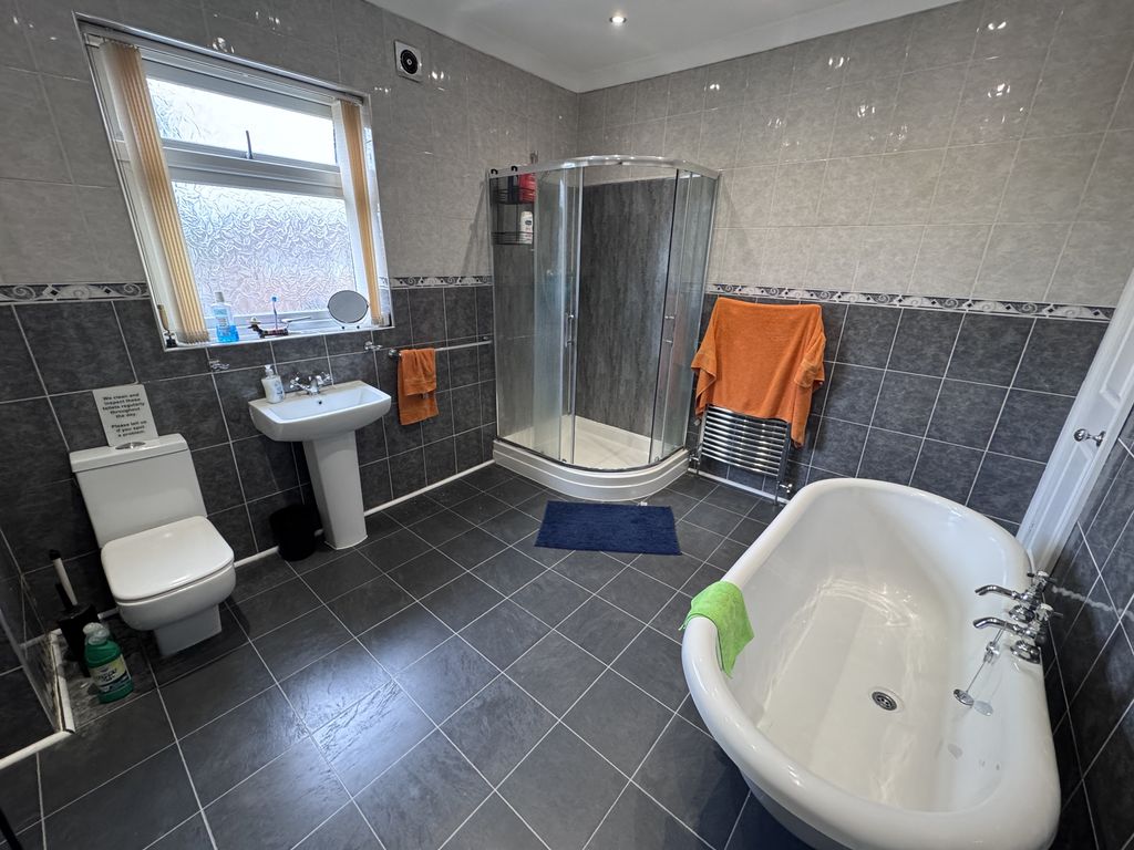 Property photo 3 of 10 Img_3540