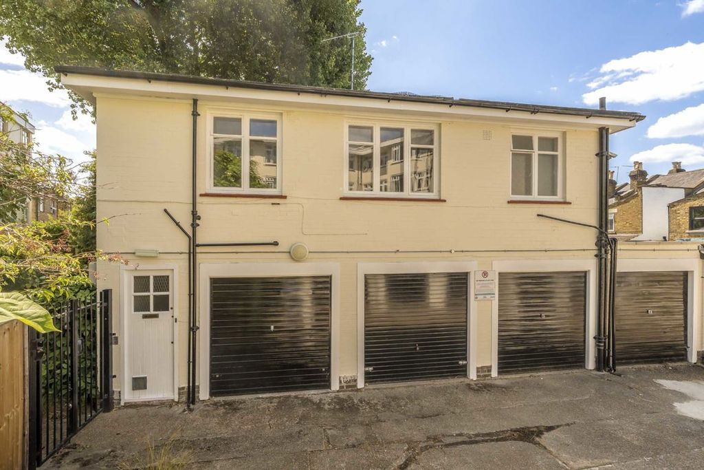 Property photo 1 of 4