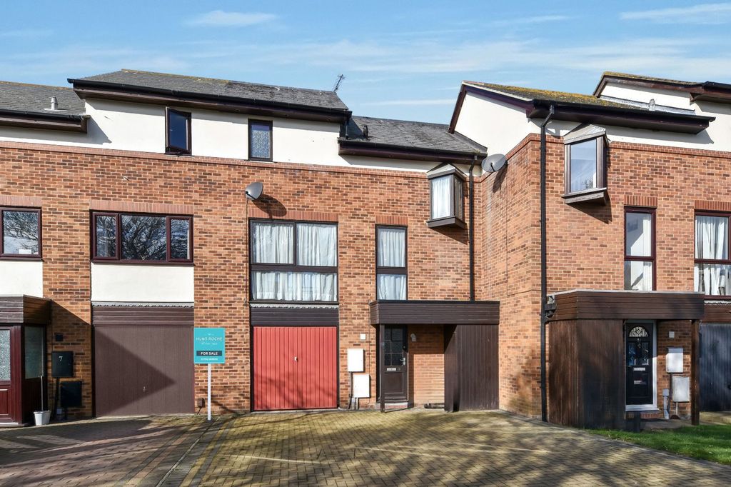 Property photo 3 of 29 Picture No. 32