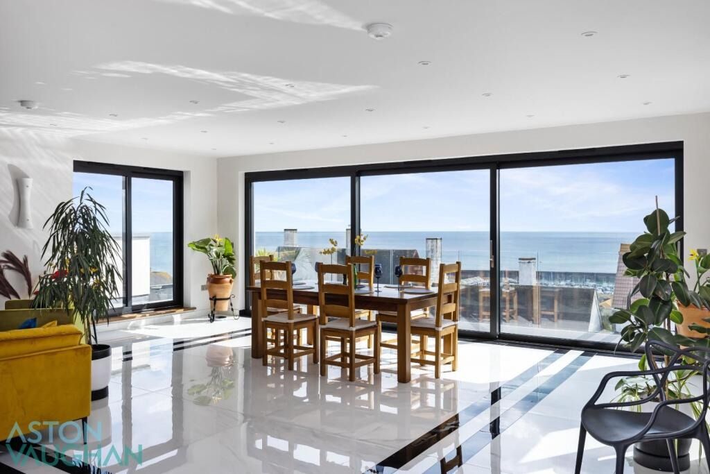 Property photo 1 of 49 4521450