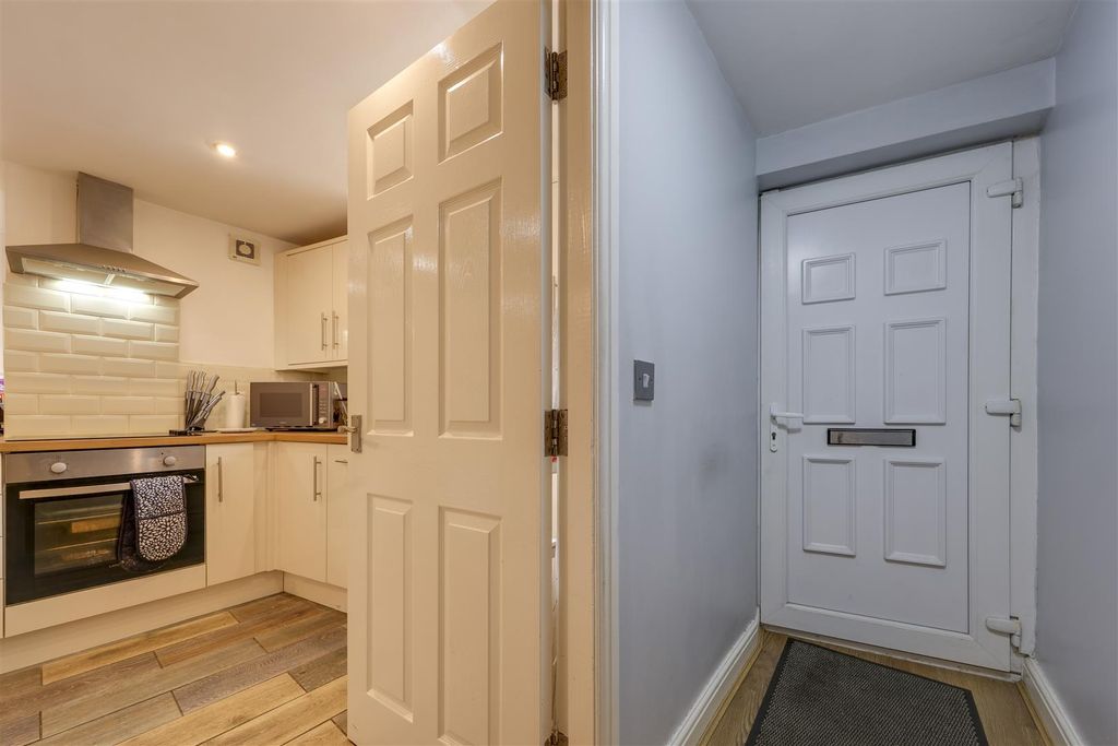 Property photo 2 of 16 1 (2).Jpg