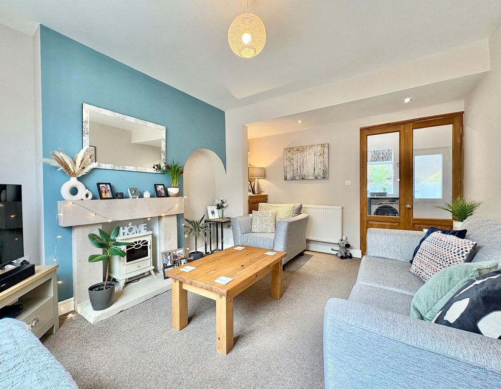 Property photo 3 of 17