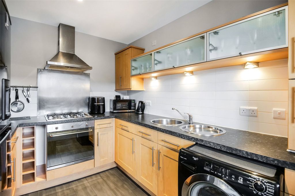 Property photo 3 of 15 Kitchen