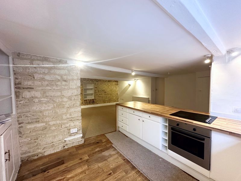 Property photo 1 of 11 Kitchen