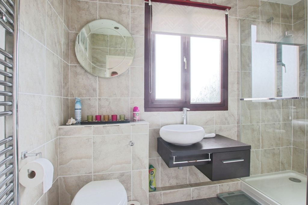 Property photo 3 of 21 4327625