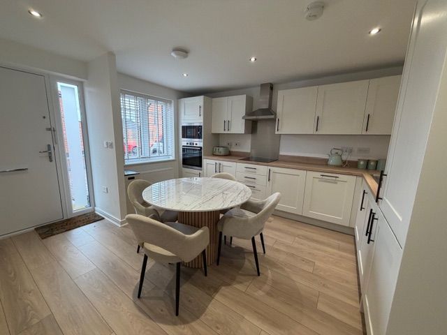 Property photo 3 of 19 Photograph 2