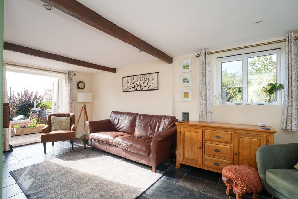 Property photo 3 of 39 5601178