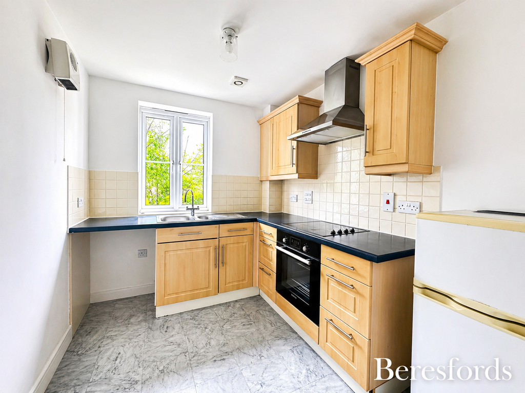 Property photo 2 of 6 Kitchen