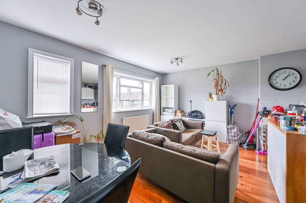 Property photo 1 of 9