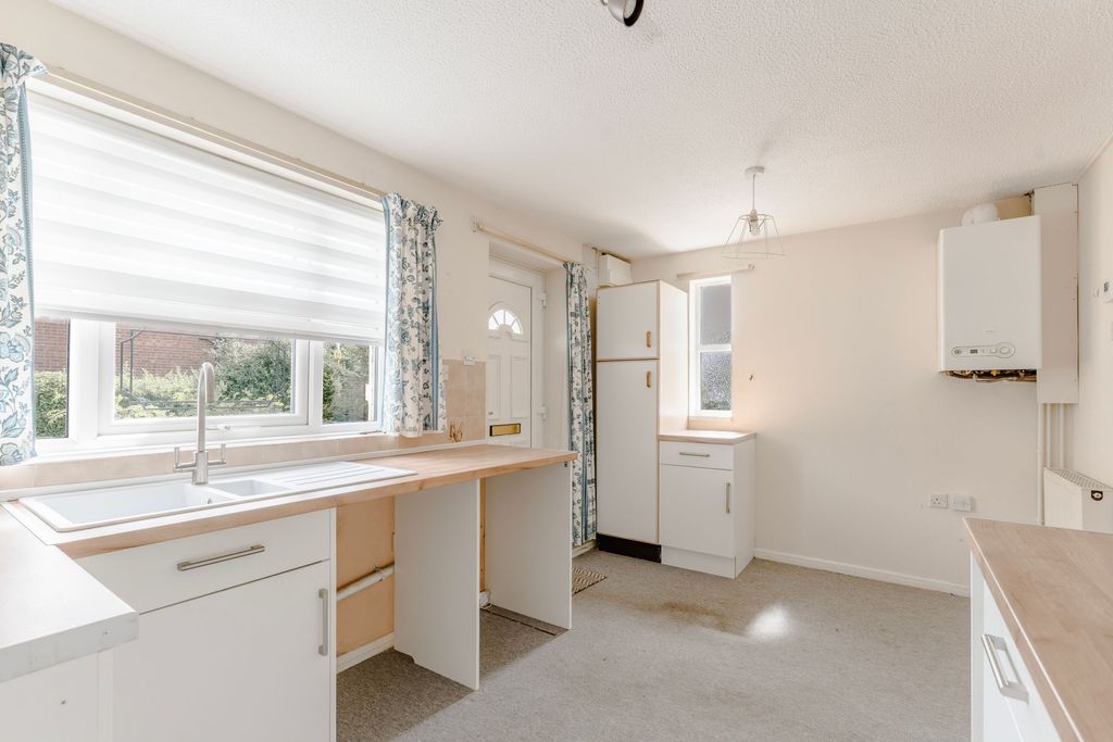 Property photo 3 of 13