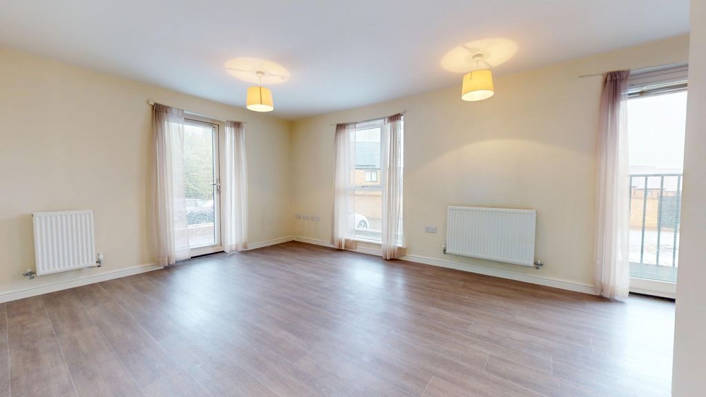 Property photo 2 of 11 4521844