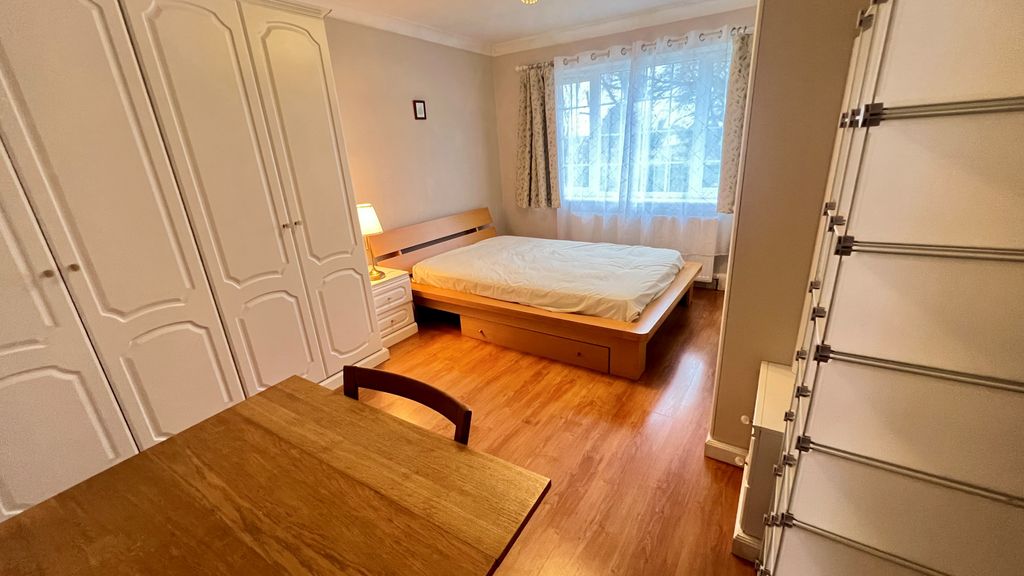 Property photo 2 of 4