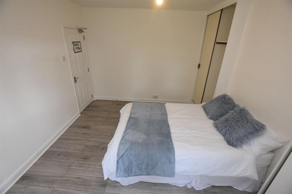 Property photo 2 of 8 Image00004.Jpeg