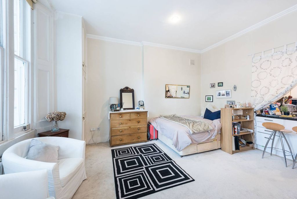 Property photo 2 of 4