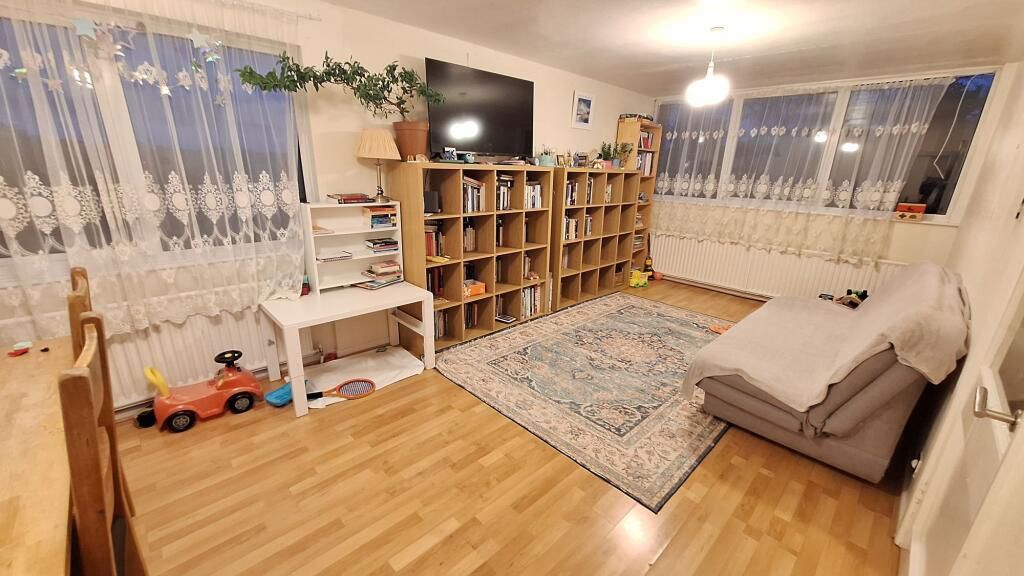 Property photo 2 of 7