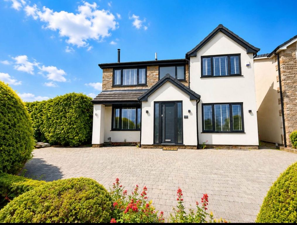 Property photo 1 of 32