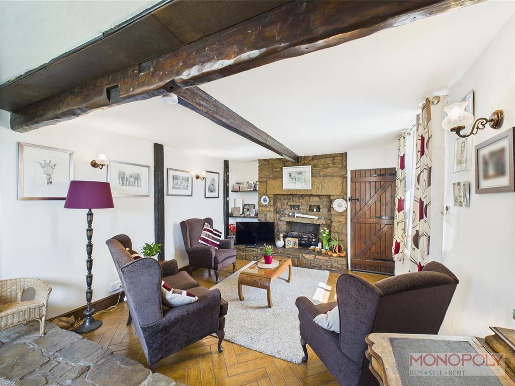 Property photo 2 of 39 Cam01943G0-Pr0435-Still003.Jpg