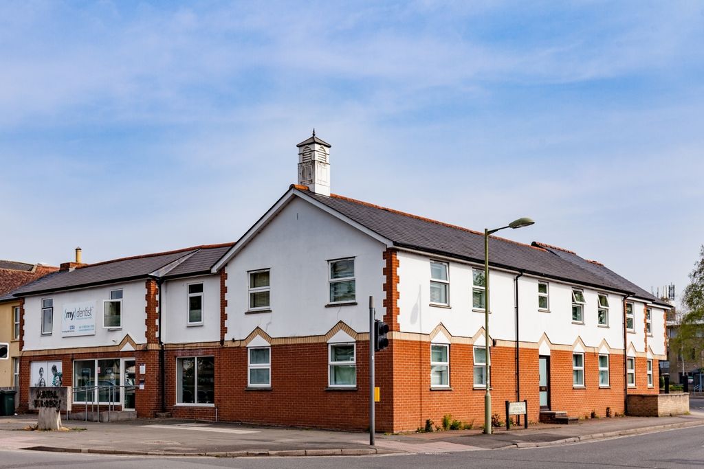 Property photo 1 of 6 90604