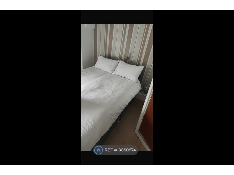 Property photo 1 of 2