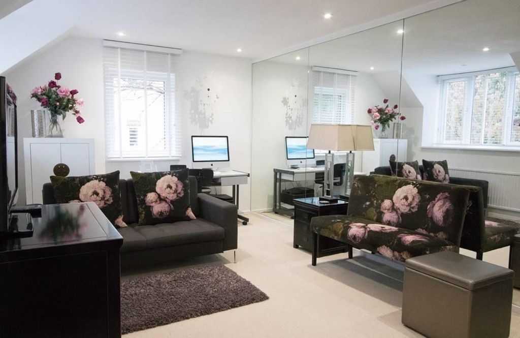 Property photo 3 of 7 Sitting Room.Jpg