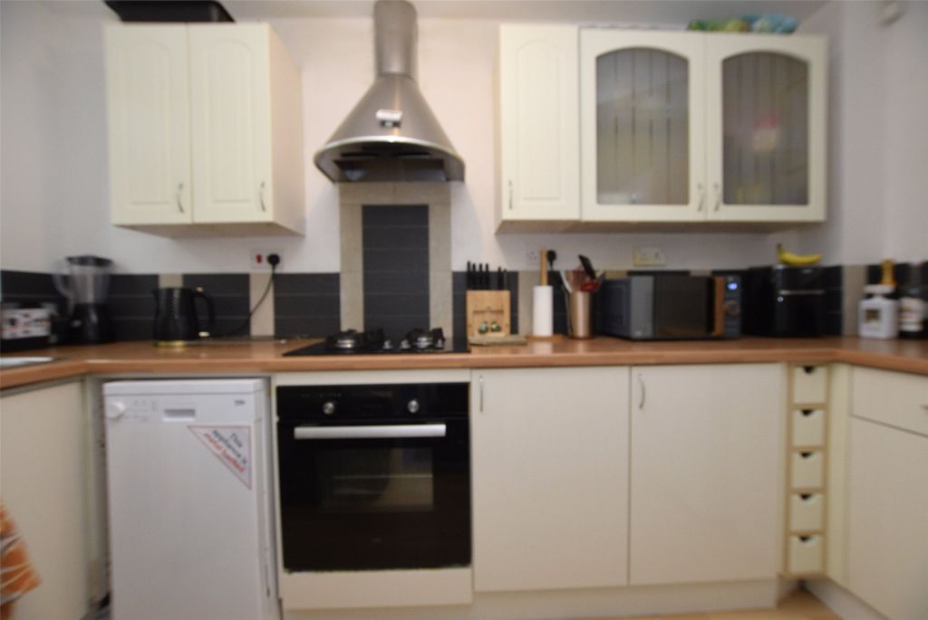 Property photo 2 of 9 Picture No. 18