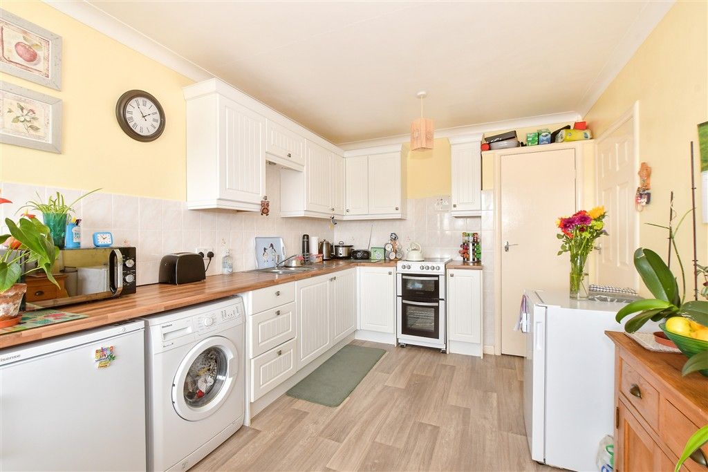 Property photo 3 of 7 Kitchen/ Dining Room
