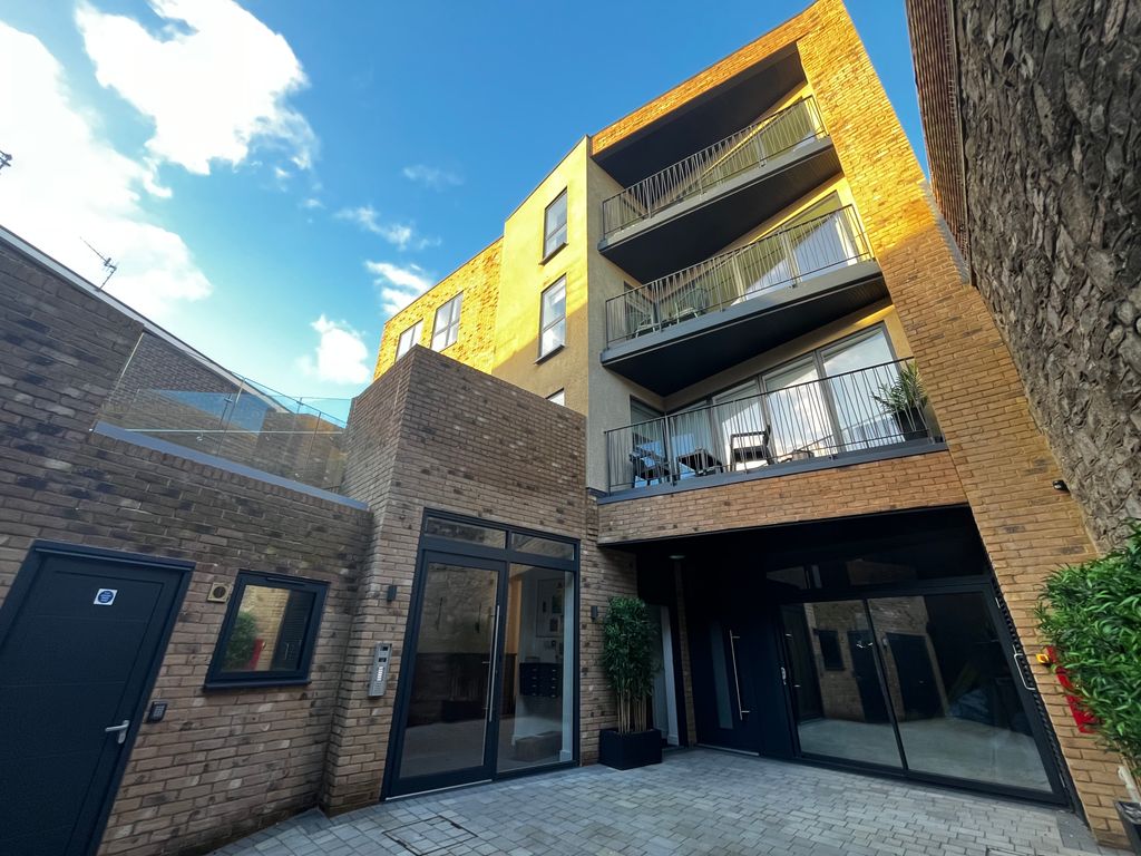 Property photo 1 of 14