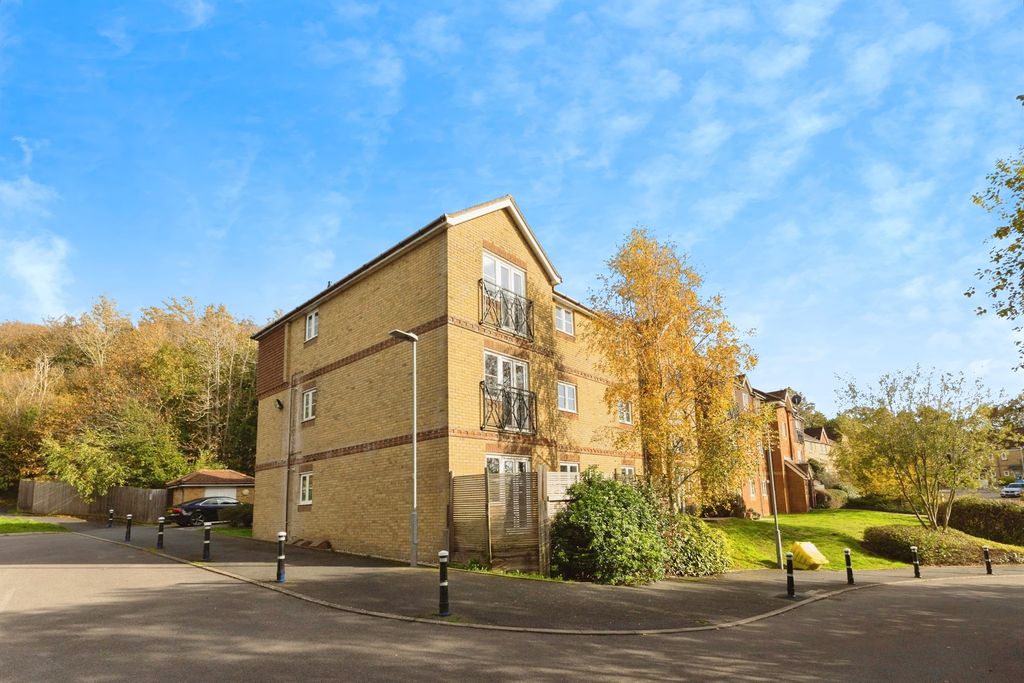 Property photo 2 of 14 Front