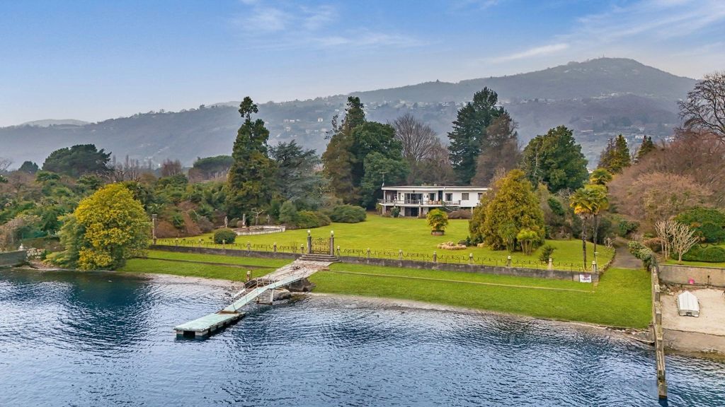 Property photo 1 of 30