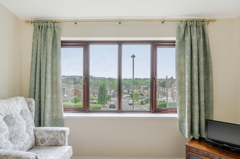 Property photo 3 of 8 1456651-1-69F9B27...