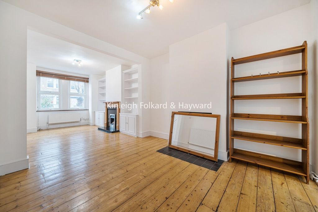 Property photo 2 of 18 Picture No. 12