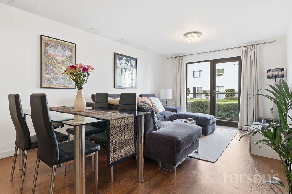 Property photo 3 of 21