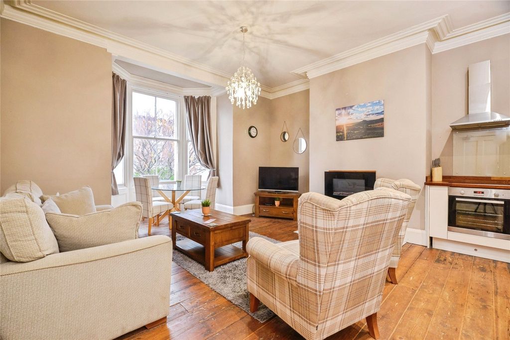 Property photo 2 of 8 Picture No. 09