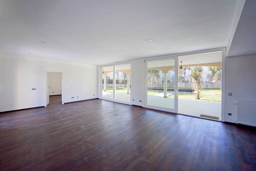 Property photo 2 of 12 Long02_52553