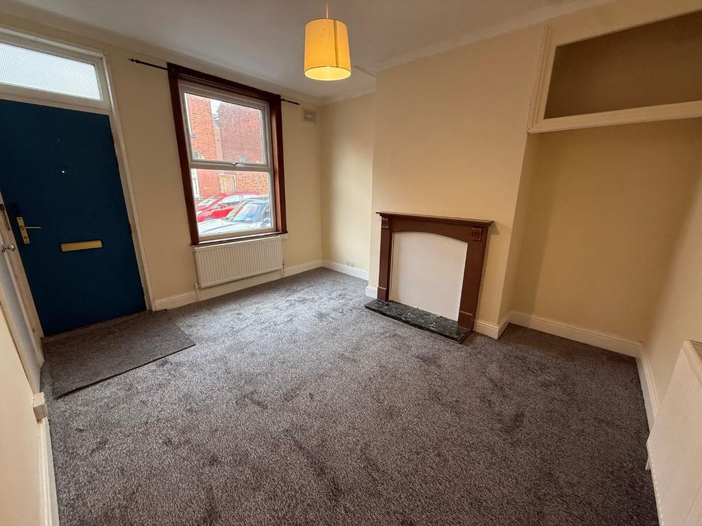 Property photo 2 of 6 Reception Room.Jpg