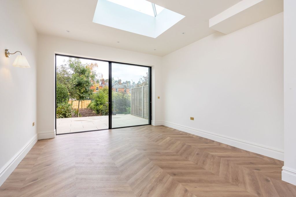 Property photo 3 of 19