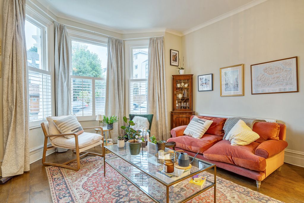 Property photo 1 of 16 Reception