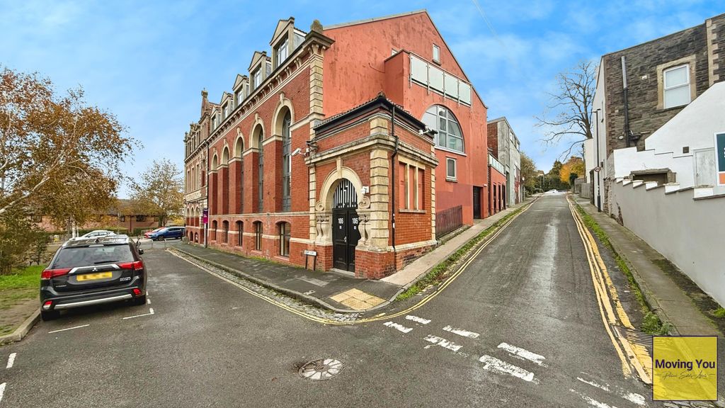 Property photo 1 of 20 The Bank