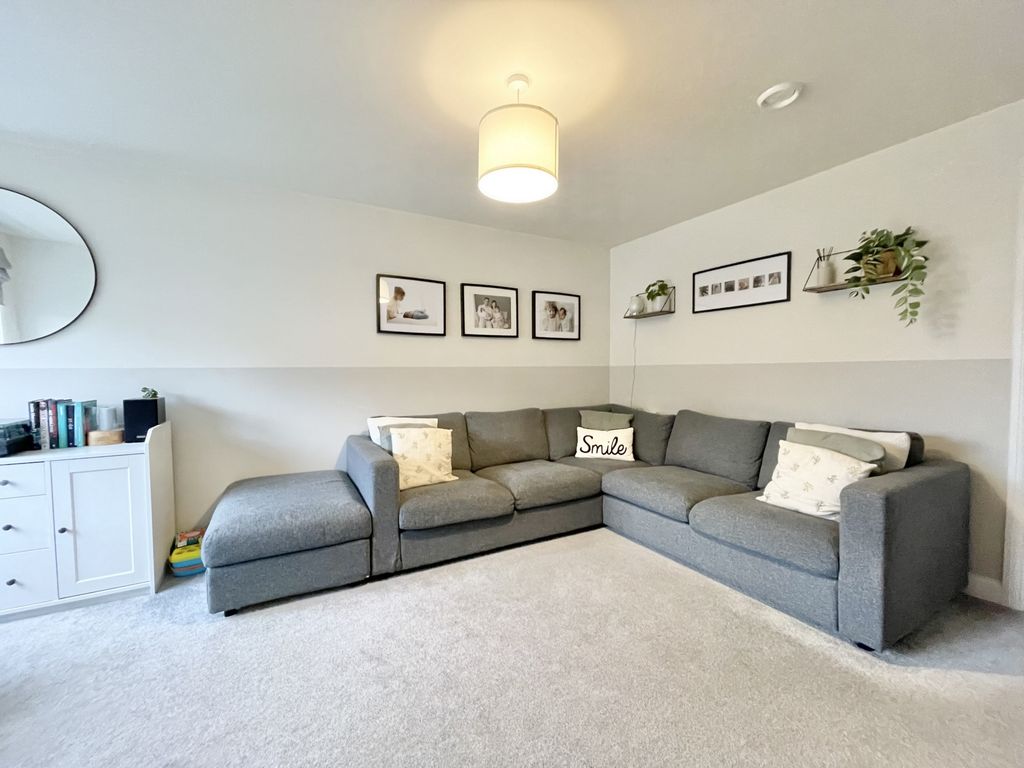 Property photo 3 of 18 Photo 3