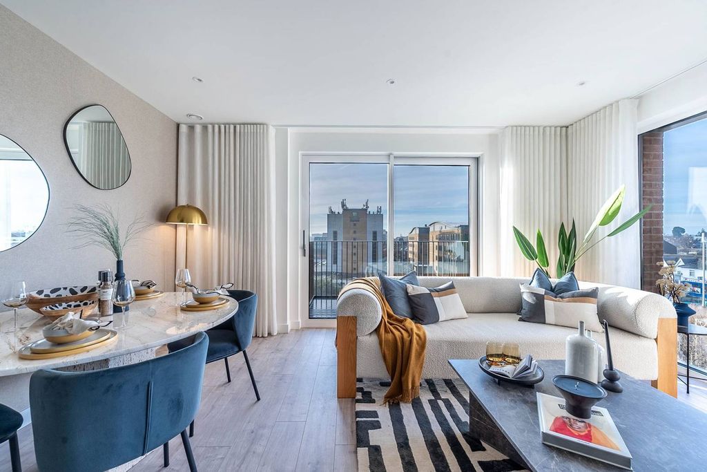 Property photo 1 of 31