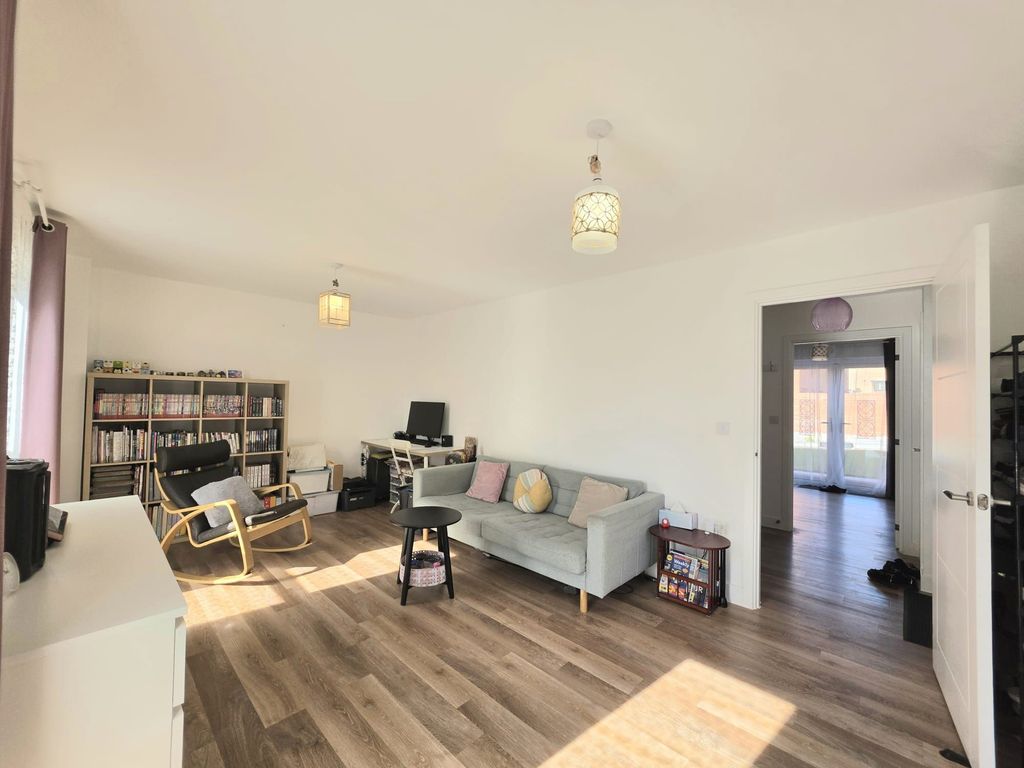 Property photo 2 of 19