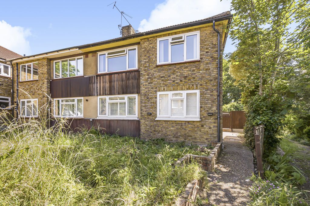Property photo 2 of 8