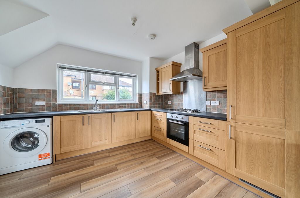 Property photo 3 of 16 1472912-23-6A2993...