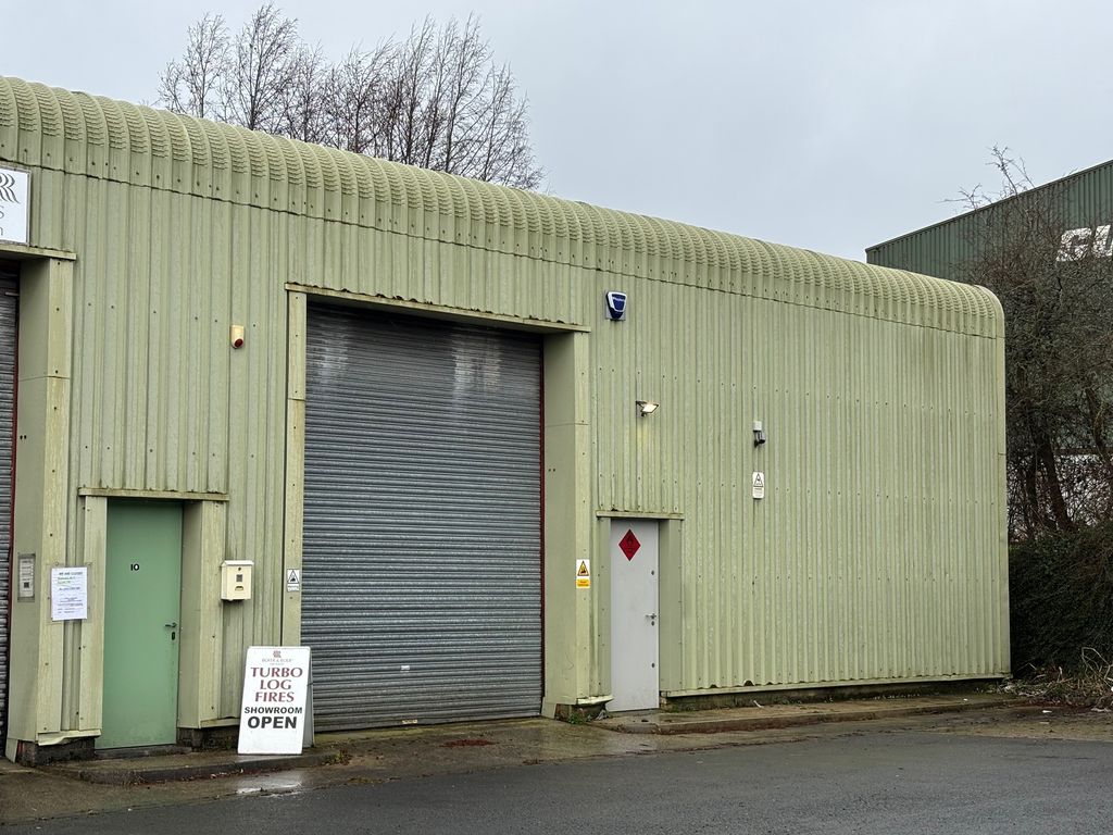 Property photo 1 of 2