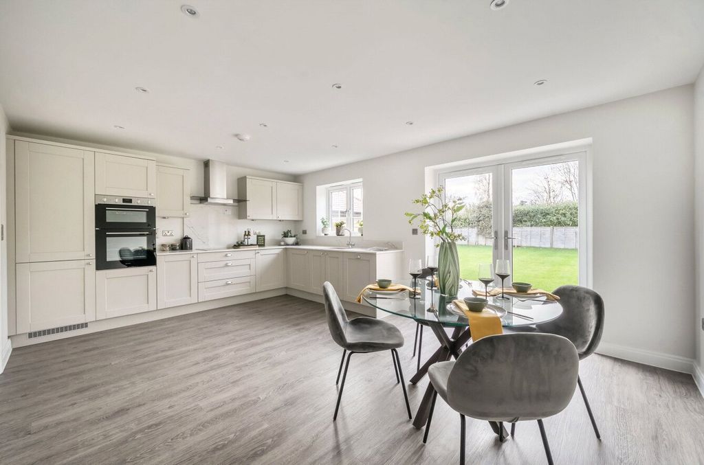 Property photo 2 of 6 1380666-9-6914Ae9...