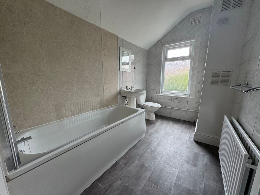 Property photo 3 of 6 Img_1613