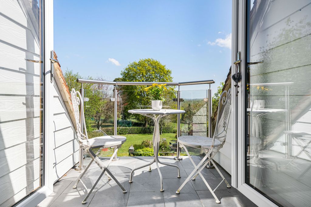 Property photo 3 of 22