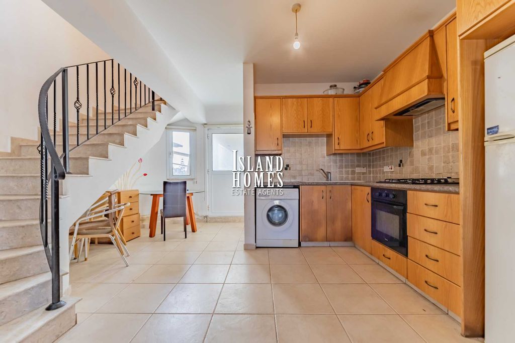 Property photo 3 of 27