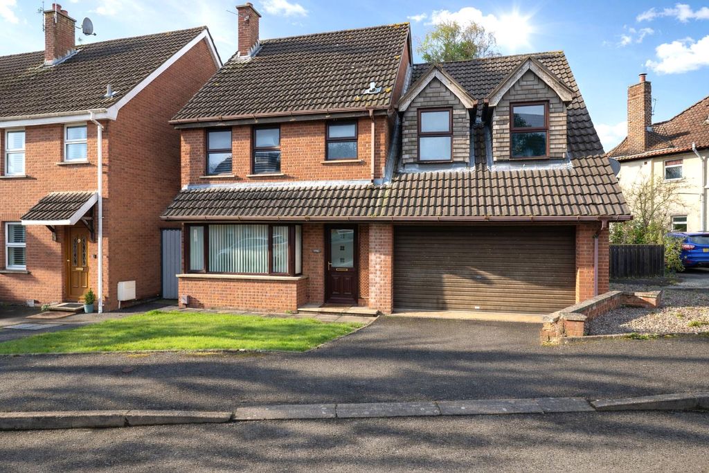 Property photo 1 of 20 Entrance